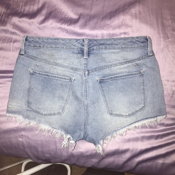 Floral Denim Shorts - Picture 3 of 3